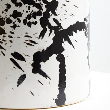 Sorrelle Black and White Large Planter