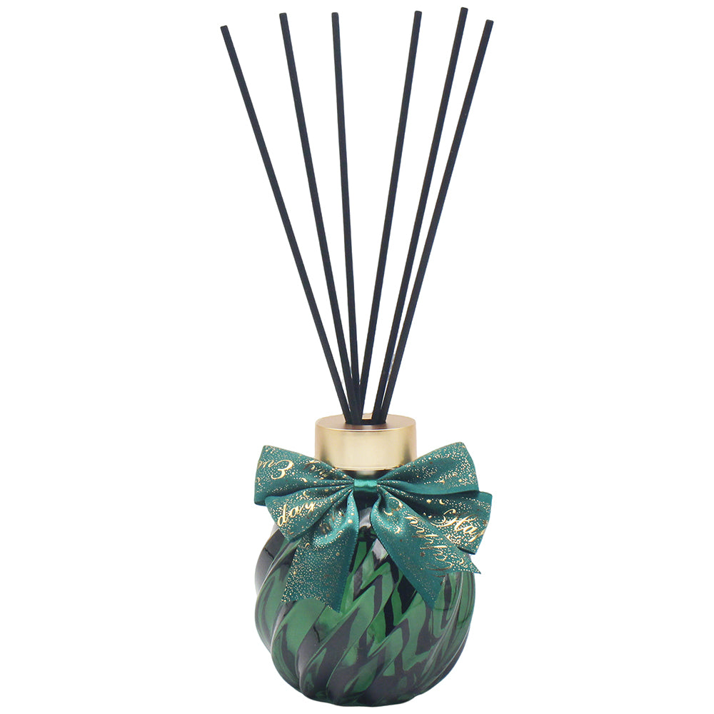 200ml Green Bauble Pine and Eucalyptus Christmas Reed Diffuser
