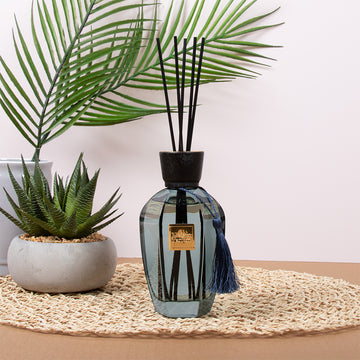 300ml Oud & Wood  Scented Reed Diffuser
