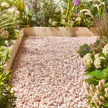 Rose Glacier Natural Stone Chippings 14-20mm