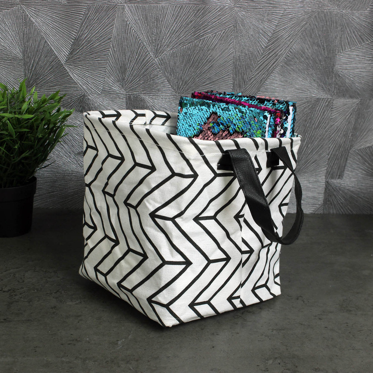 20cm Geometric Collapsible Storage Basket