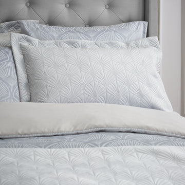 2 x Catherine Lansfield Scallop Shells Pillow shams - Silver Grey