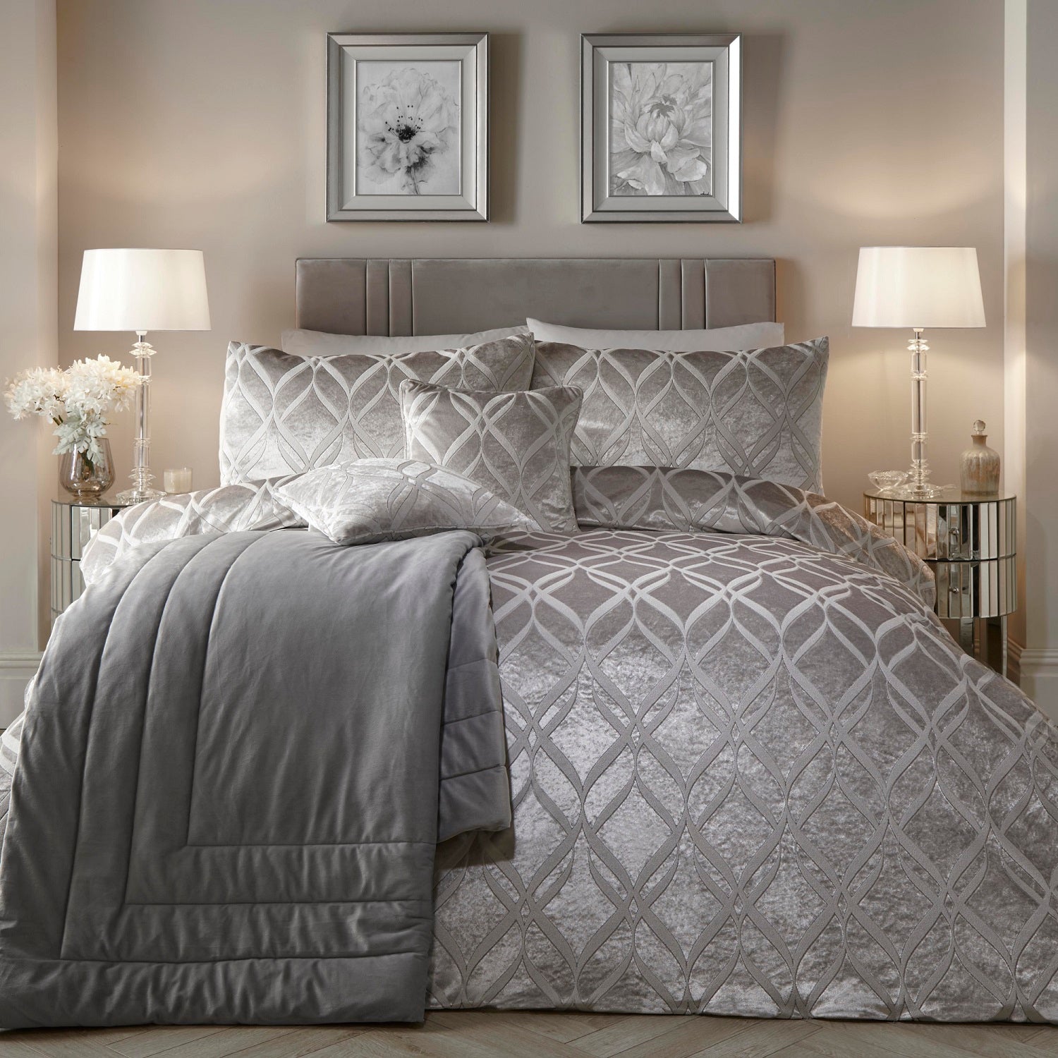 Belfort Jacquard Velvet Duvet Cover Set, Super King, Silver