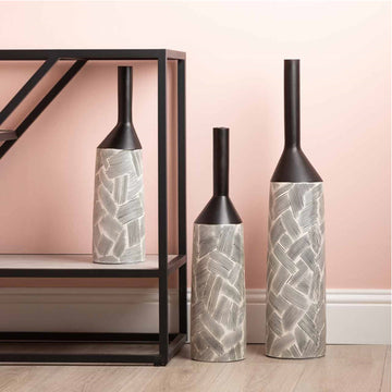 60cm Pearl White & Black Brush Lines Polyresin Vase