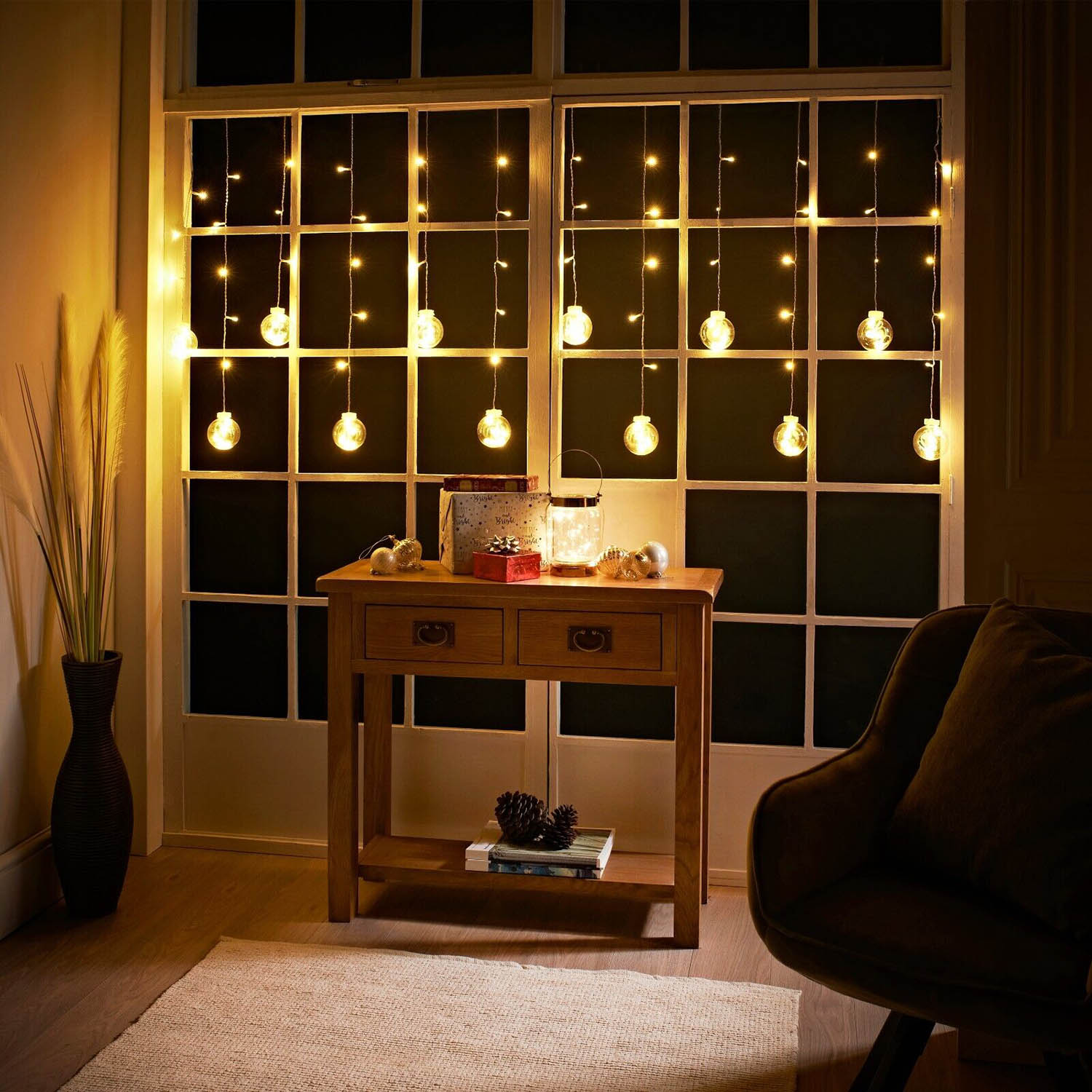 Warm White USB-Powered Christmas Curtain Bulb Lights