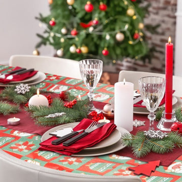 52"x 70" Green Rectangular Christmas Festive Design Table Cloth Cover