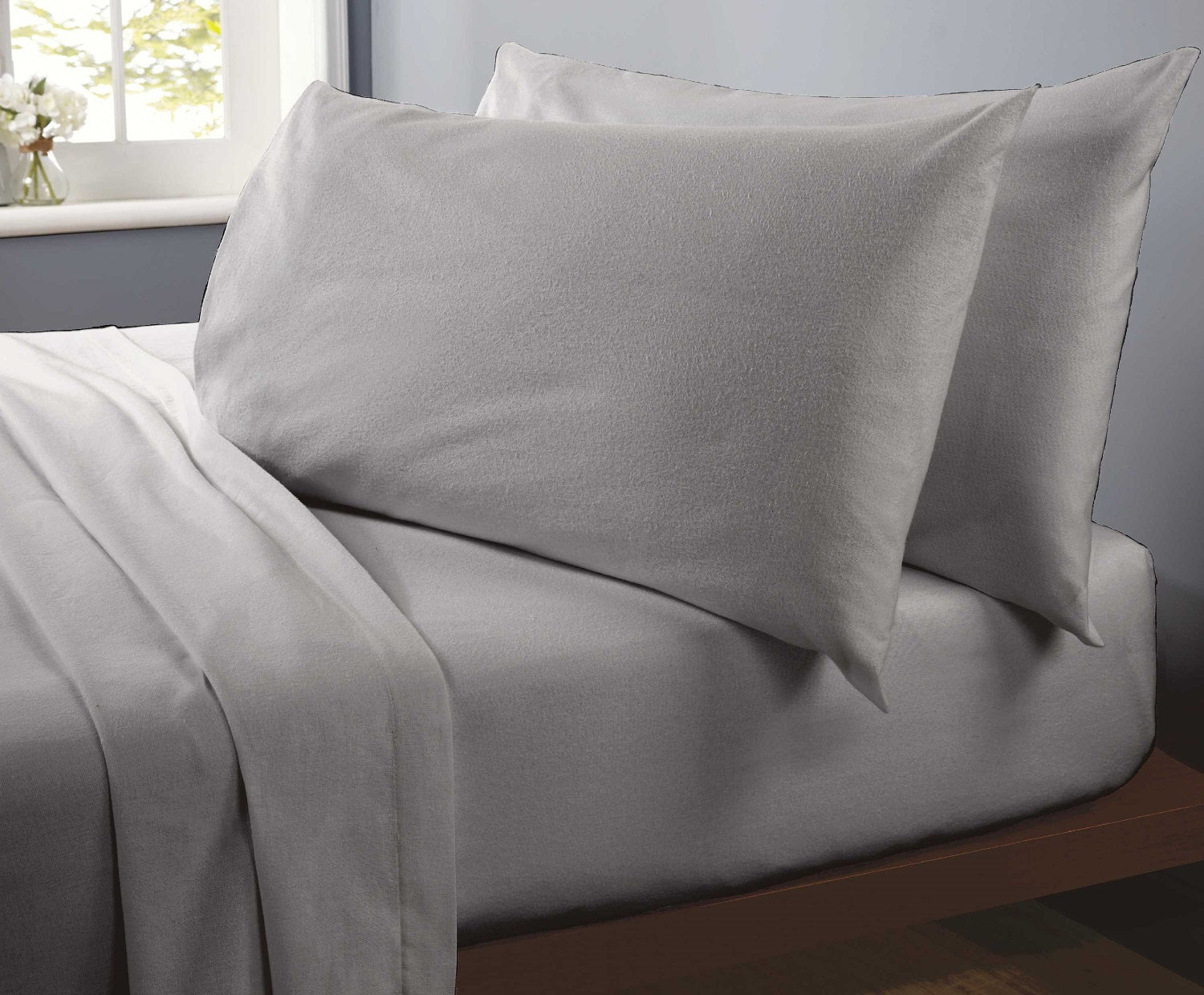 Luxurious and Extra Deep Flannelette Fitted Sheet Super King Silver Grey