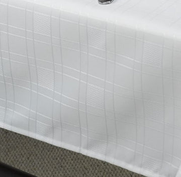 Chequers Jacquard Check Table cloth 127x178cm - White