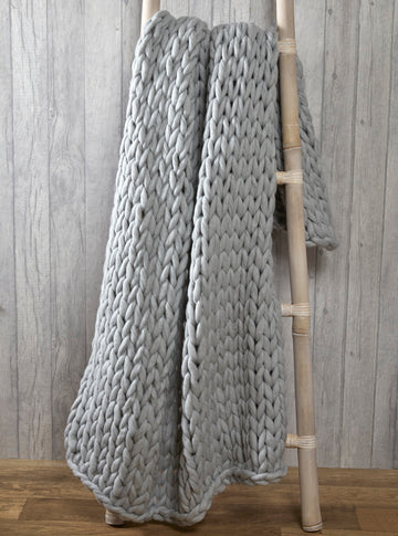 Chunky Cable Hand Knitted Throw, 120x150cm - Silver Grey