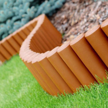 8 Pack Wooden Effect Plastic Cylindrical Palisade