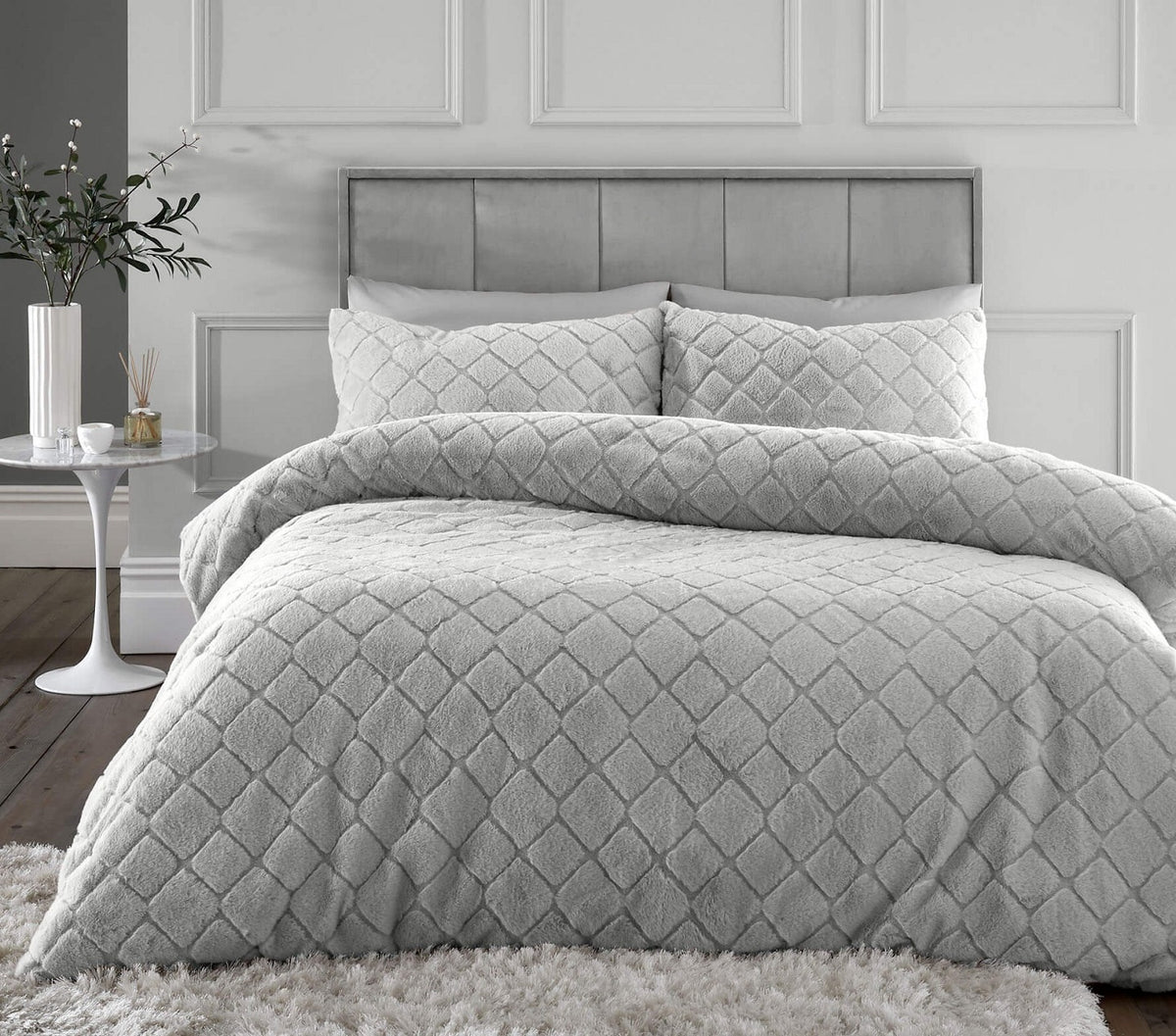 Catherine Lansfield Diamond Faux Fur Duvet Cover Set, King, Silver Grey