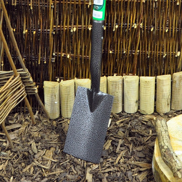 Heat Treated Oil Cooled Strong Carbon Steel Border Spade