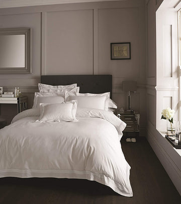 Embroidered White Luxury Hotel Collection Duvet Cover Bedding Set - Double