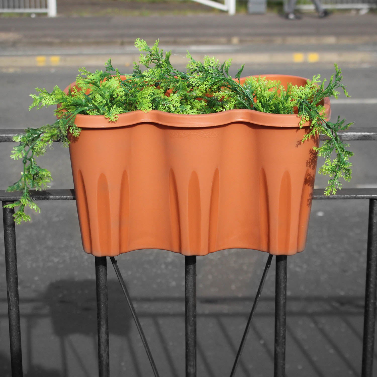 37cm Terracotta Balcony Railing Flower Pot