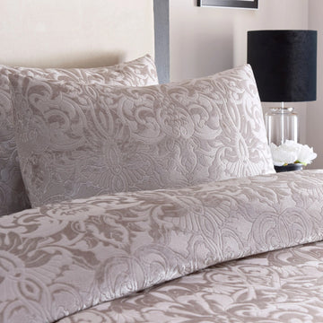 Laurence Llewelyn Bowen LLB Damask Velvet Duvet Cover Set, King, Linen