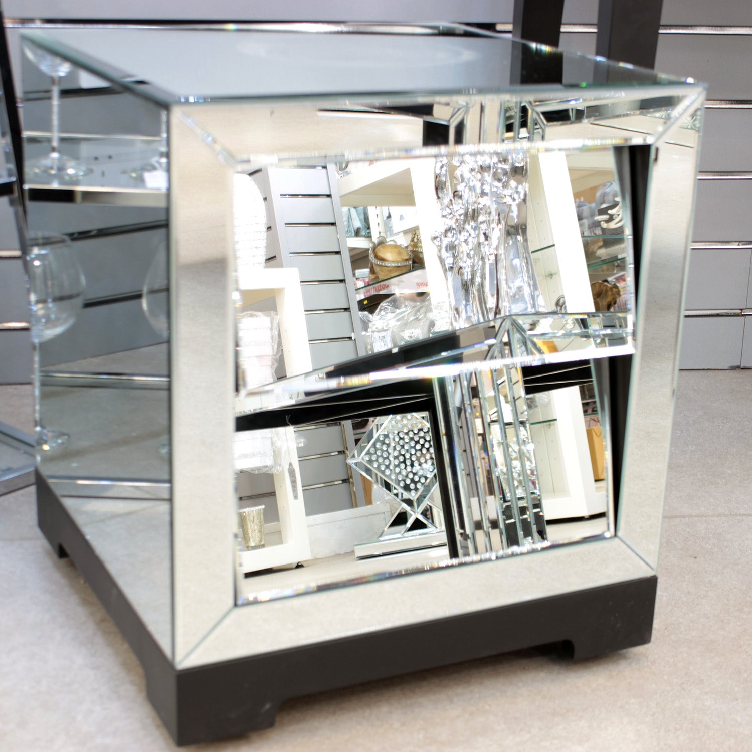 Solitaire Clear Glass Two Drawer Mirrored Table