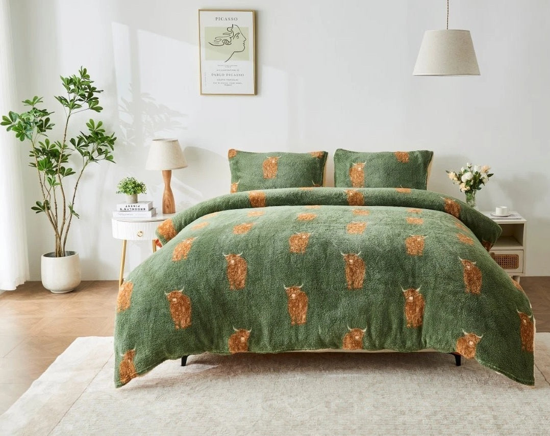 Highland Cow Teddy Duvet Cover Set, King, Green