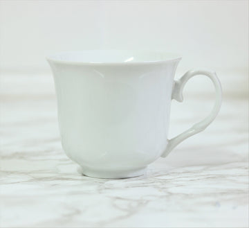 Set of White Porcelain Footed Tea Mugs Cups Set