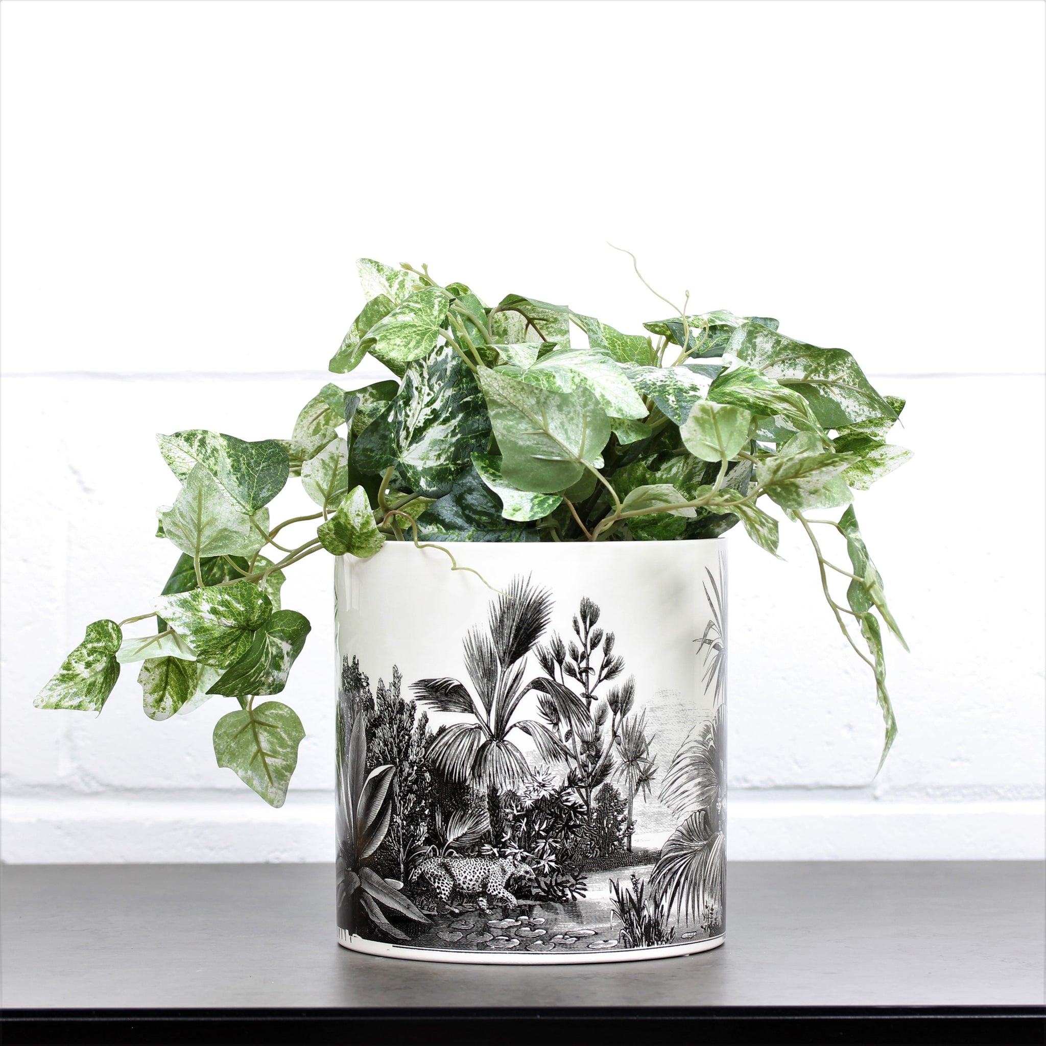 White Large Jungle Monochrome Design Planter