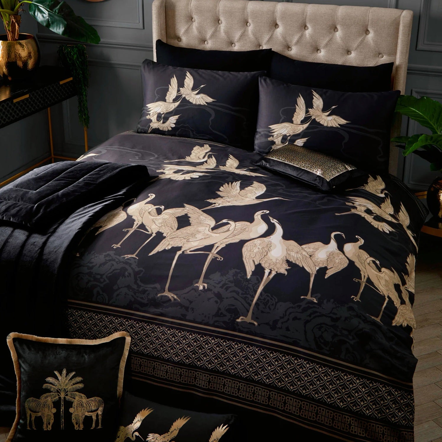 Laurence Llewelyn Bowen LLB Kireina Duvet Cover Set, Double, Black & Gold