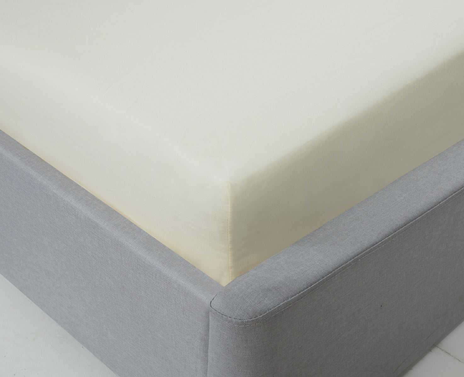 Lyla Fitted Sheet 25cm Double Bed Mattress Sheets Cream