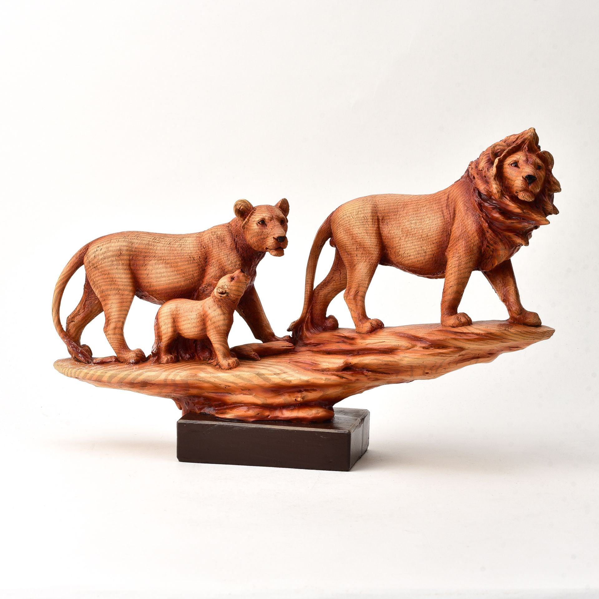 Resin Wood Effect Walking Lion Lioness & Cub 3D Sculpture Ornament