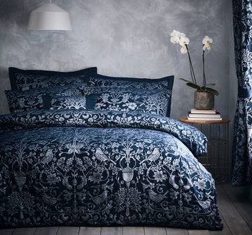 Luxury Jacquard Oak Tree Double Duvet Cover Set - Navy Blue
