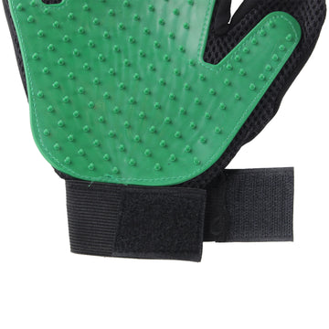 Crufts Cats & Dogs Grooming & Deshedding Silicone Glove