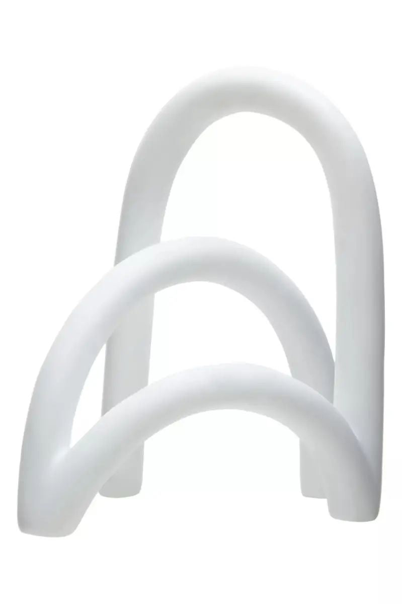 Groc White Polyresin 3 Loop Sculpture