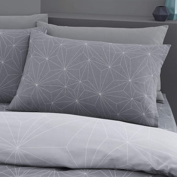 Geometric Triangles Shapes Duvet Cover Set, King, Grey