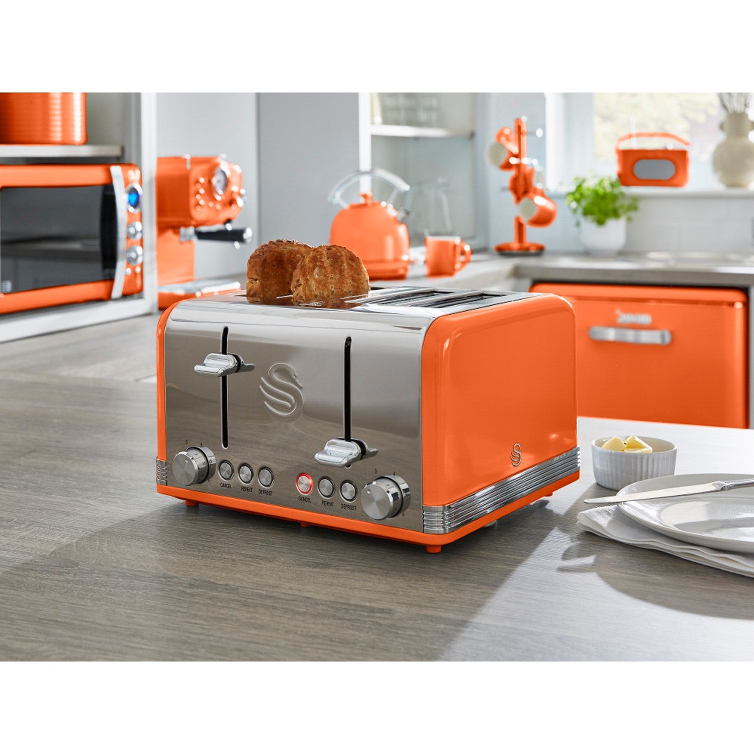 Orange 4 slice toaster hotsell