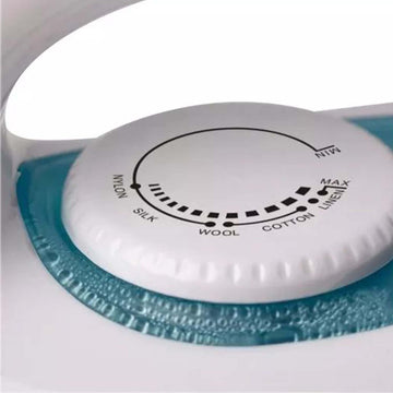 2000W Non Stick Soleplate Steam Iron With 200ml Water Tank