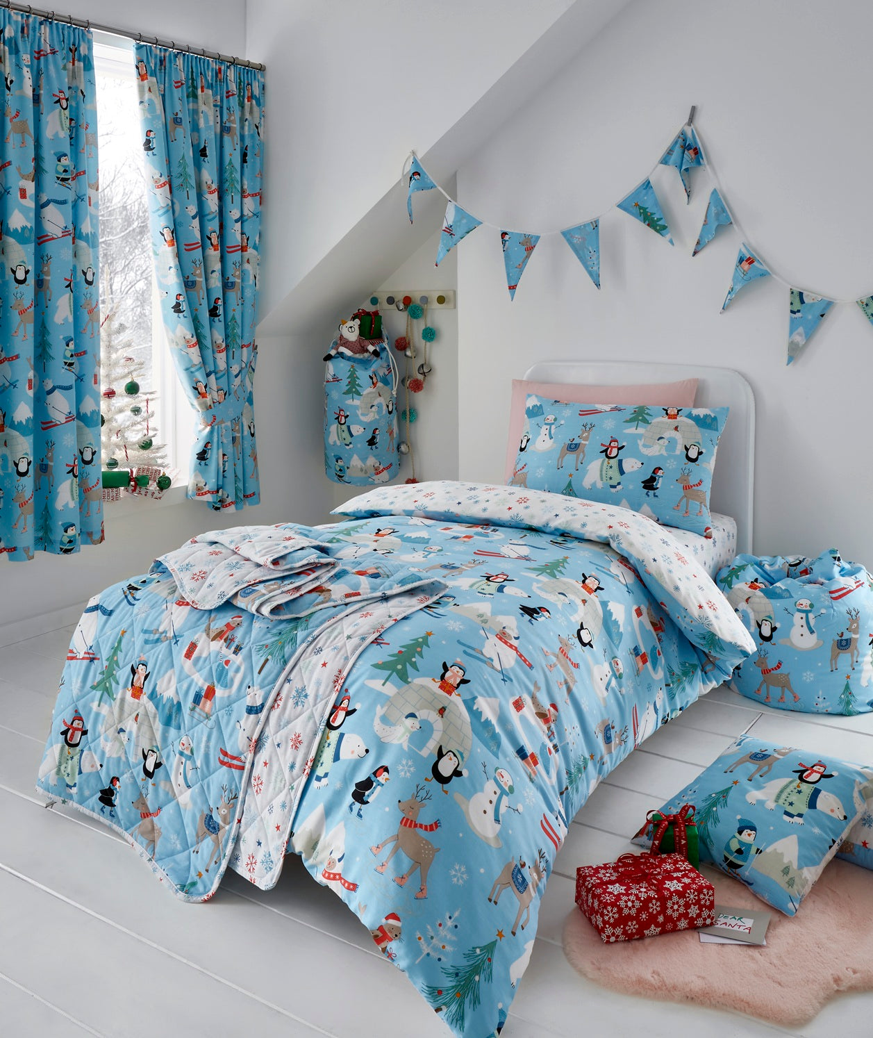 Penguins Reindeer Snowman Xmas Duvet Cover Set, Toddler Junior Cotbed, Blue