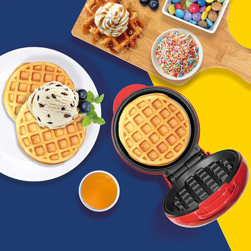 Giles & Posner Non-Stick Mini Waffle Maker Red