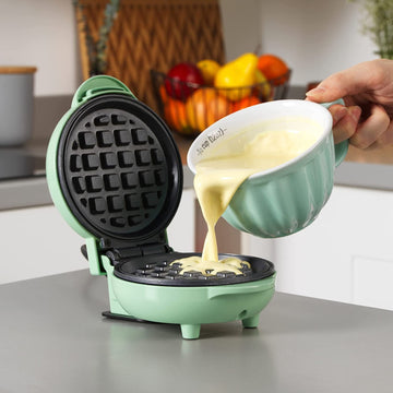 Giles & Posner 550W Sorbet Green Non Stick Mini Waffle Maker