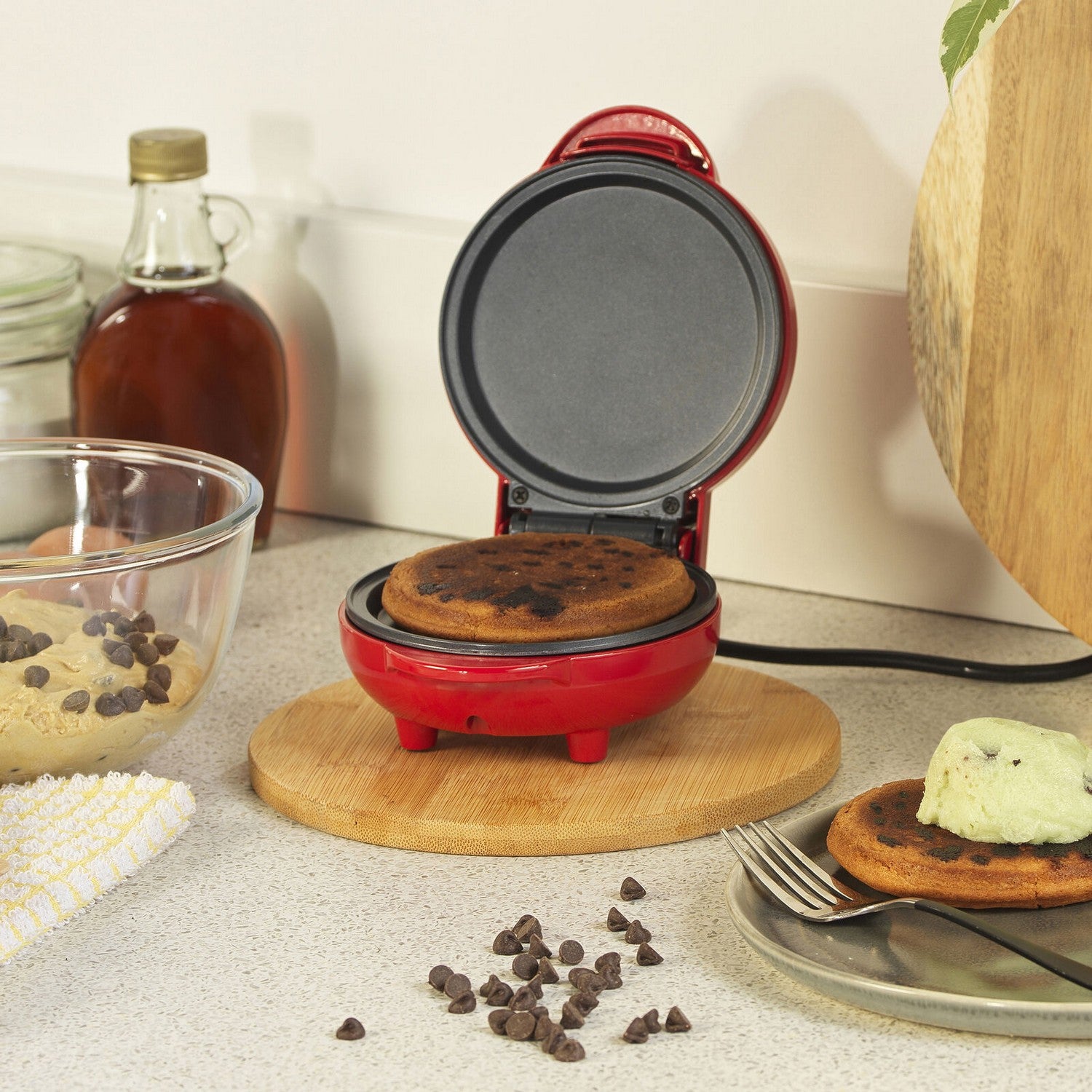 Giles & Posner Mini Compact Pie Maker, 550 W - Home of Brands