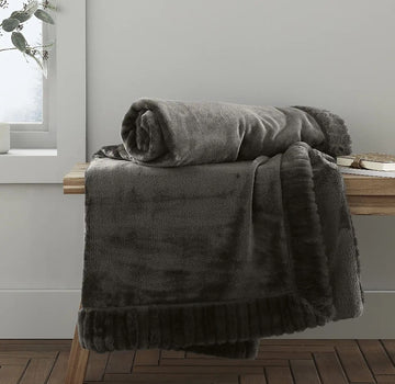 Catherine Lansfield Velvet & Faux Fur Sofa Bed Throw 150x200cm - Charcoal