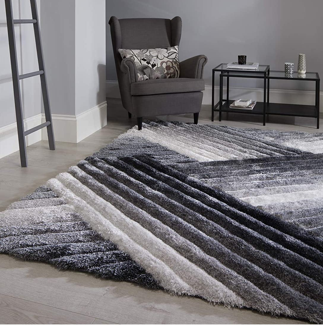 Hand Carved Rug Verge Lattice Grey Silver - 63" x 90.5"