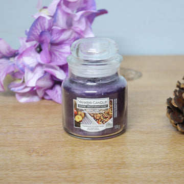 Yankee Candle Jar Plum Berry Crumble Scent 104g