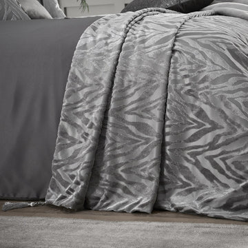Zsa Zsa Crushed Velvet Quilted Bedspread - Grey