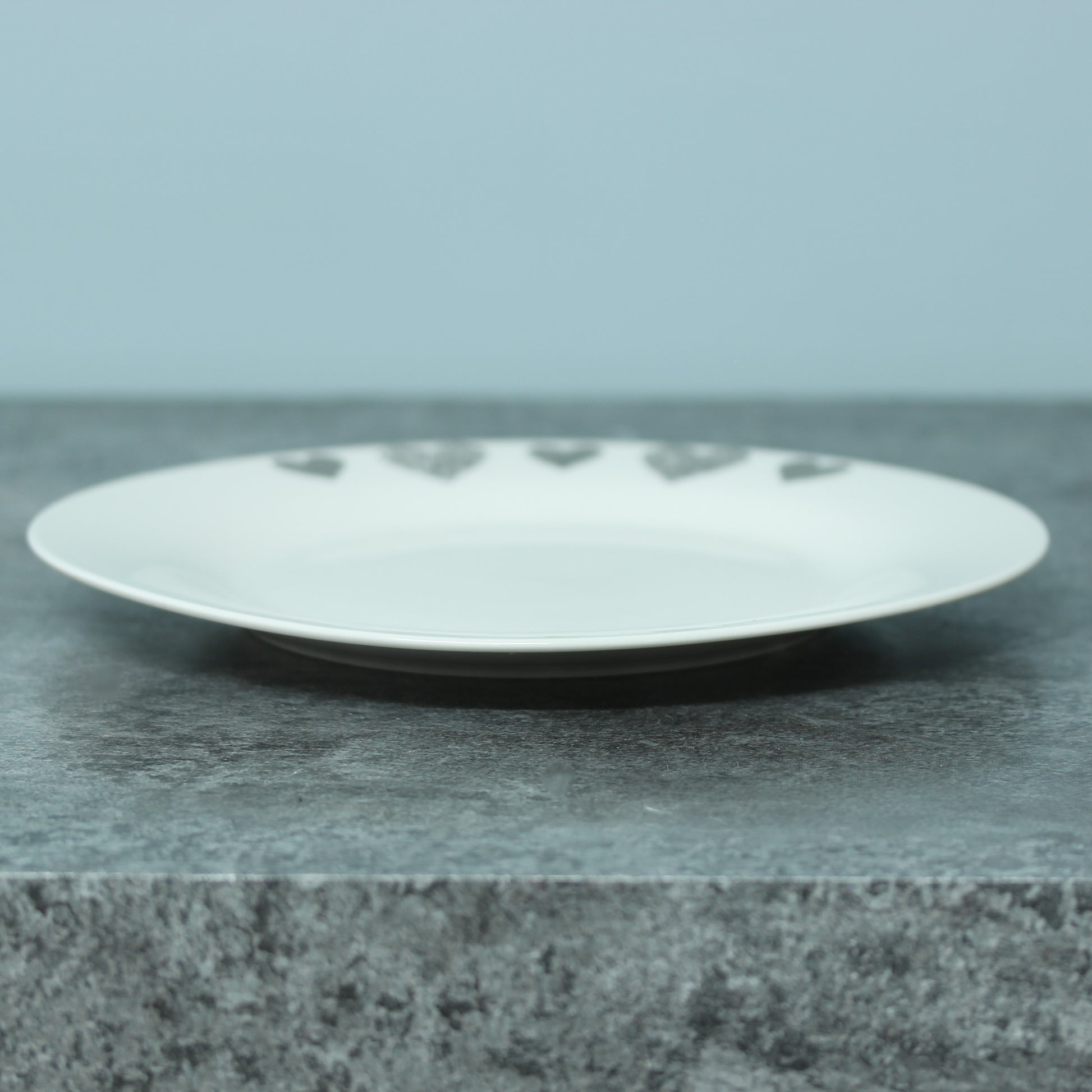 Modena 10.5" Porcelain Heart Design Dinner Plate - Bonnypack