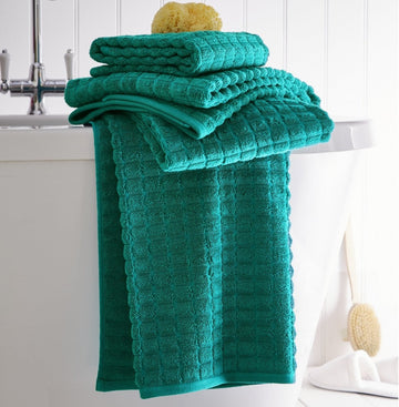 Bright Geo 100% Cotton Bath Towel - Turquoise