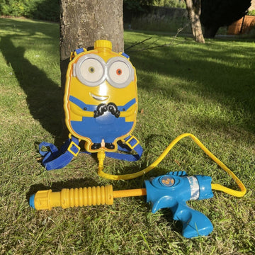 Minions Water Blaster Backpack Kids Outdoor Toy